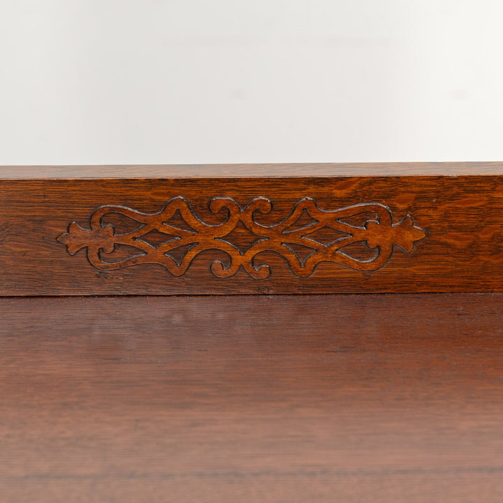 モダンなデザインのハンドルがアクセント キャスター付き サイドボード /25G