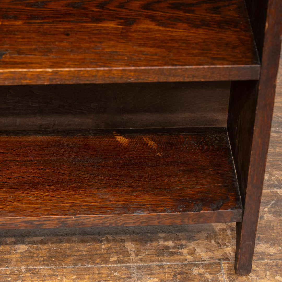 シンプルなフォルムに経年を感じるオーク材の質感が素敵 ブックシェルフ /25G