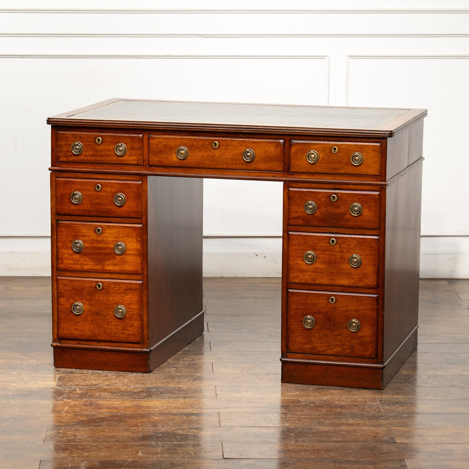 デスク・ビューロー/desk Bureau – THE GLOBE オンラインショップ