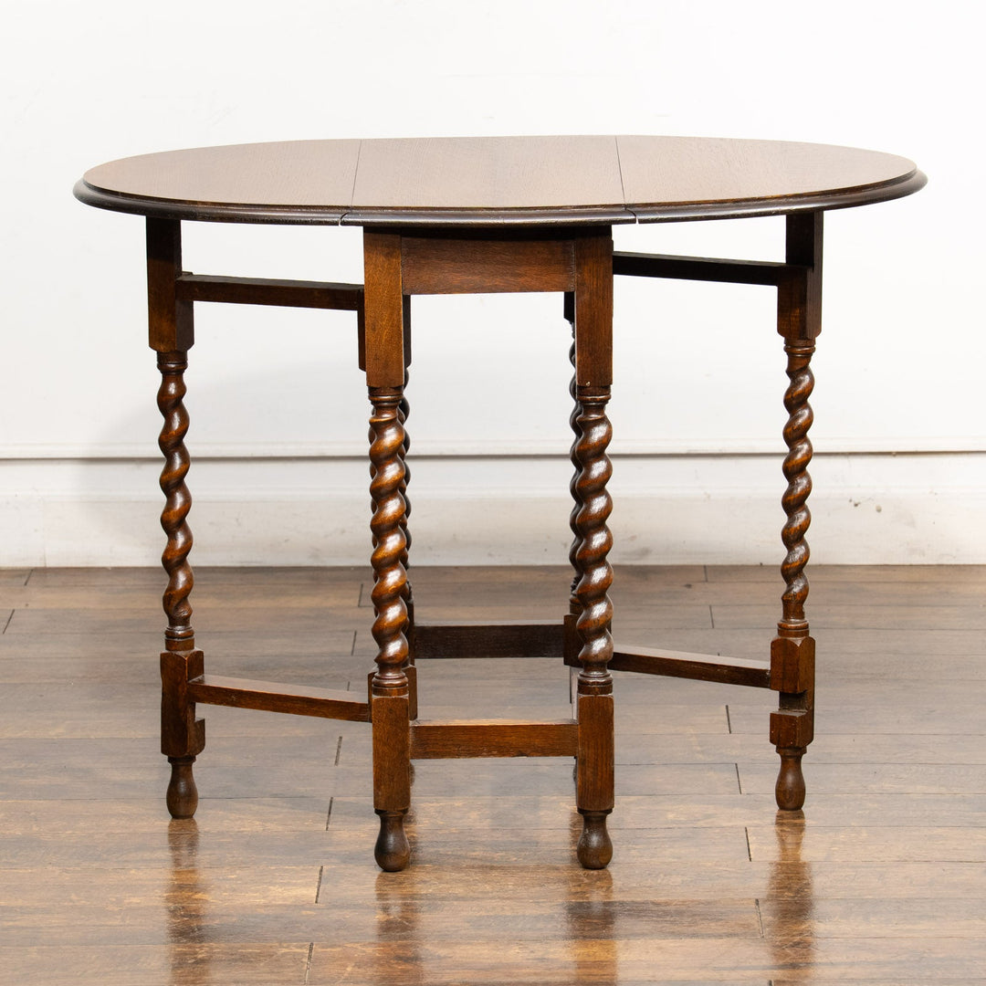 オーク材の虎斑模様や優美なツイストレッグが魅力 ゲートレッグ 折りたたみテーブル /25G-C