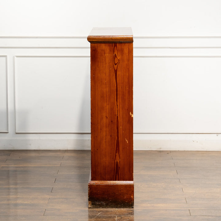 パイン材の木目が映えるシンプルなデザイン ブックシェルフ /25G