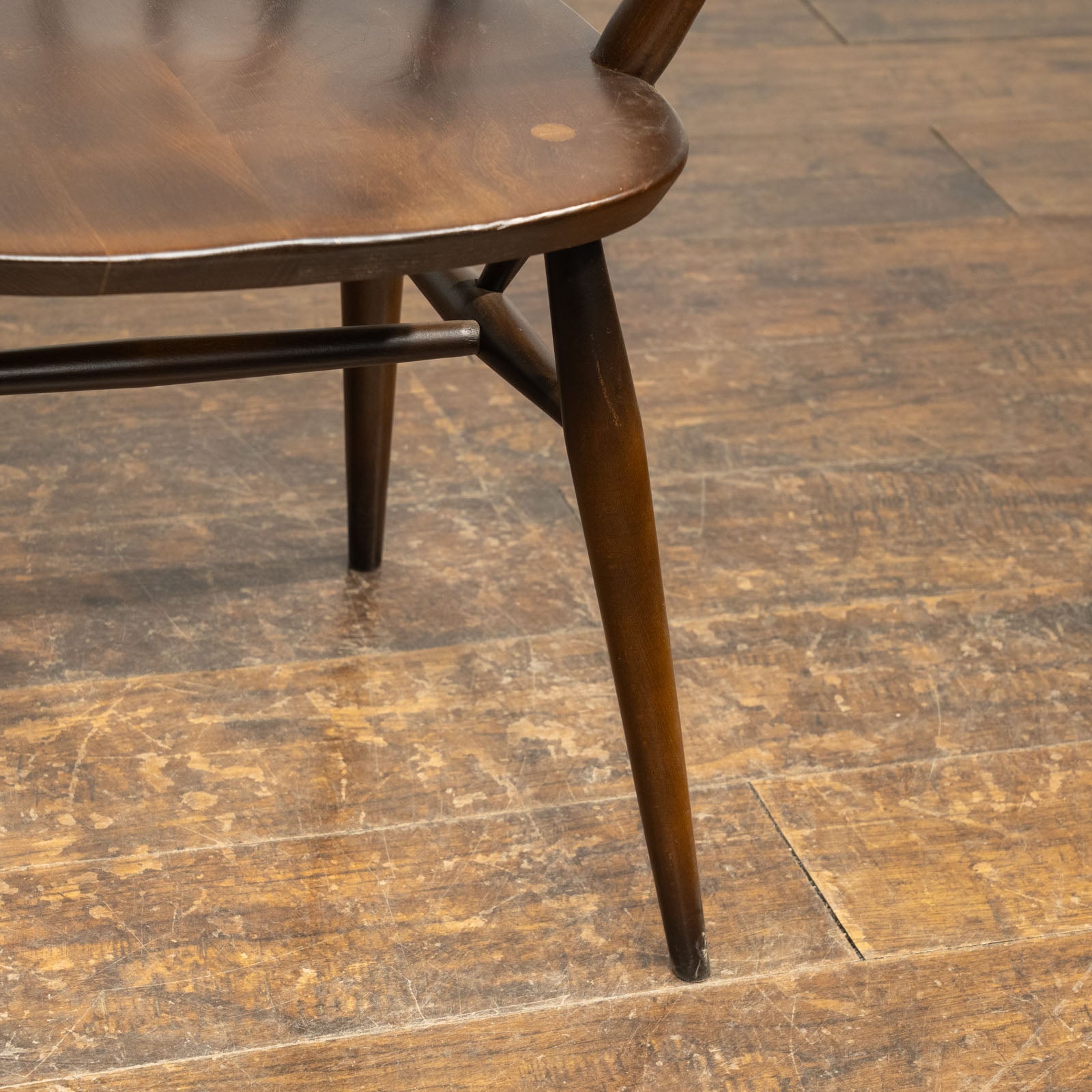 ERCOL(アーコール)ゴールドスミス アームチェア ダークコロニアル 701