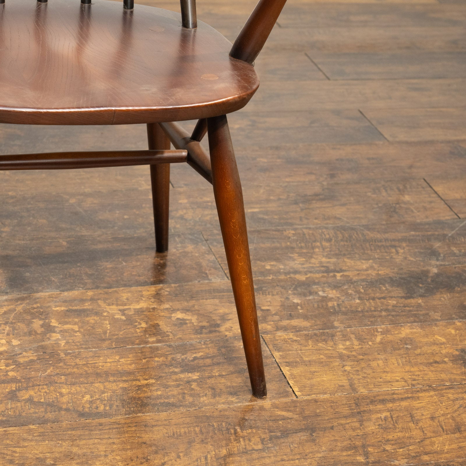 英国【ERCOL アーコール】クエーカーアームチェア No.365A ウインザー