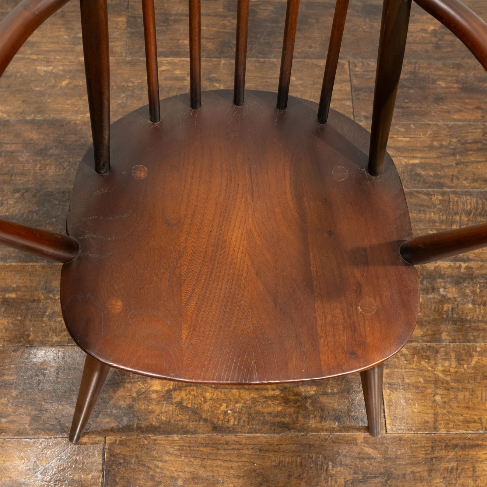 英国【ERCOL アーコール】クエーカーアームチェア No.365A ウインザー