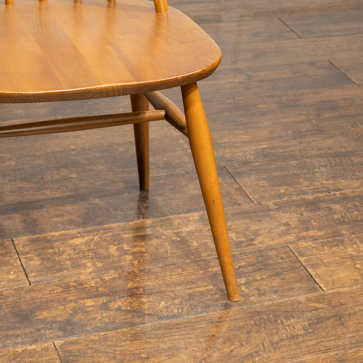 英国【ERCOL アーコール】洗練された佇まい ウインザー ゴールドスミスチェア No.369 /25G-4