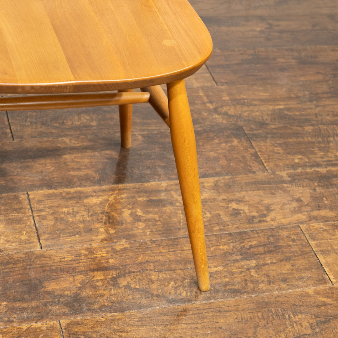 英国【ERCOL アーコール】洗練された佇まい ウインザー ゴールドスミスチェア No.369 /25G-7