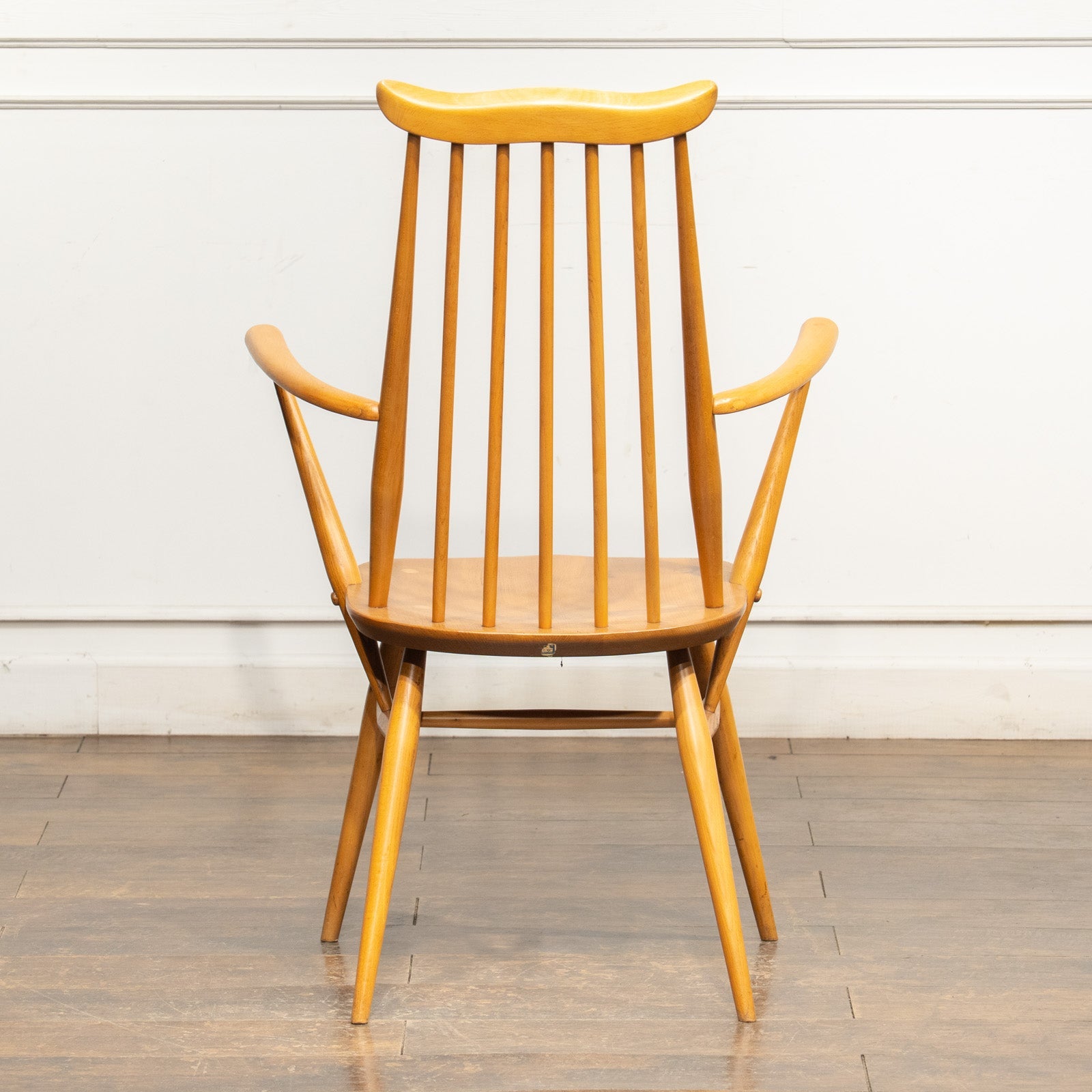 英国【ERCOL アーコール】スラッとしたハイバックが特徴的 ウィンザー