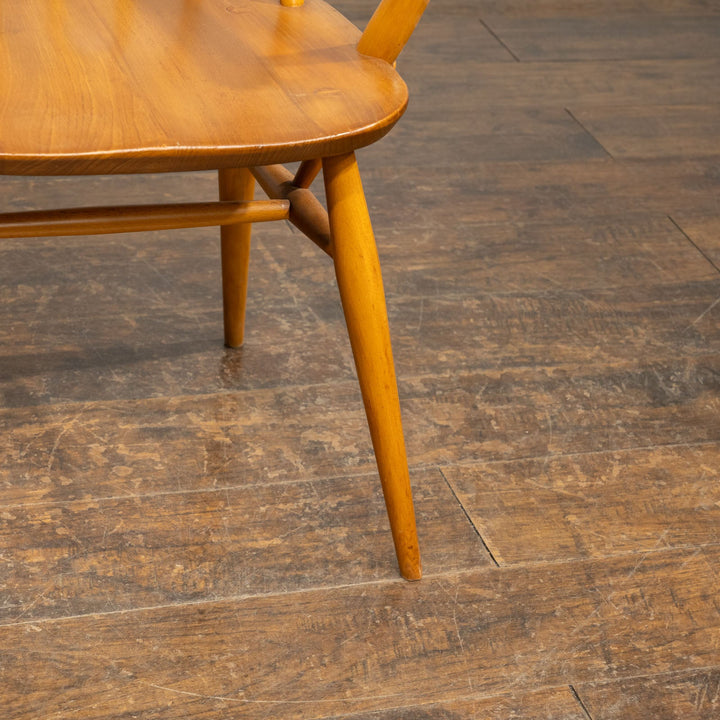 英国【ERCOL アーコール】スラッとしたハイバックが特徴的 ウィンザー ゴールドスミスアームチェア No.369A /25G-B5