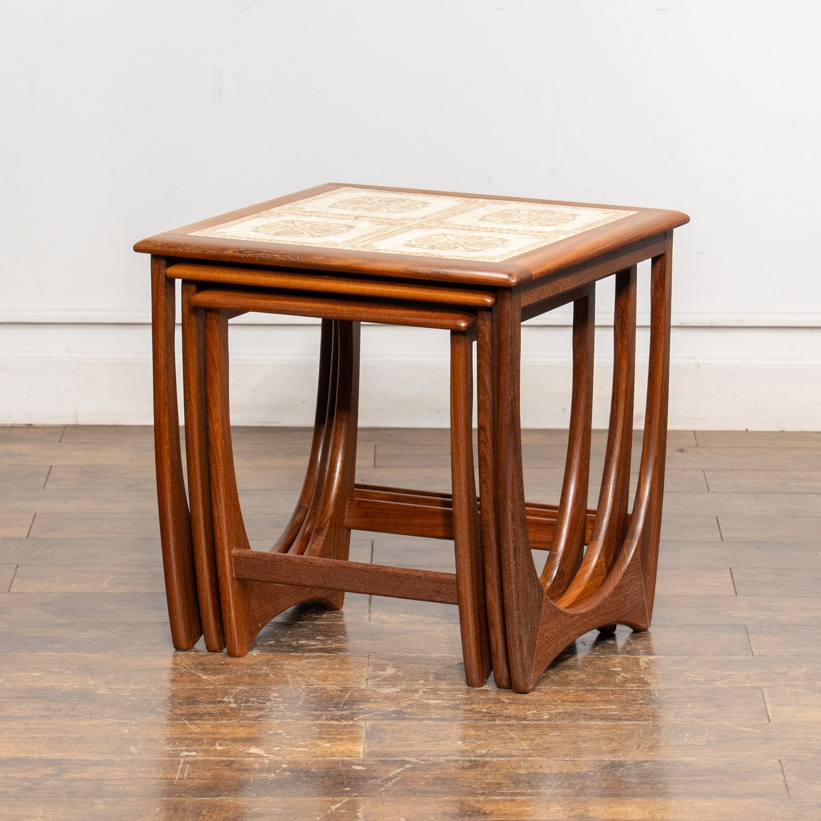 G-PLAN(ジープラン) Fresco フレスコ ネストテーブル (401) 英国【G-PLAN ジープラン Fresco フレスコ】美しい幾何学模様のタイル