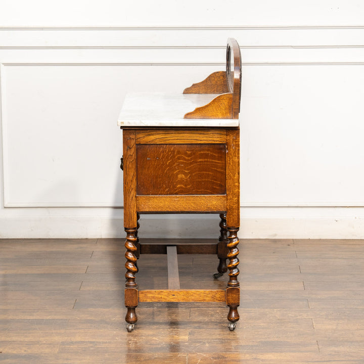 美しい大理石天板が高級感を醸し出す オーク ウォッシュスタンド