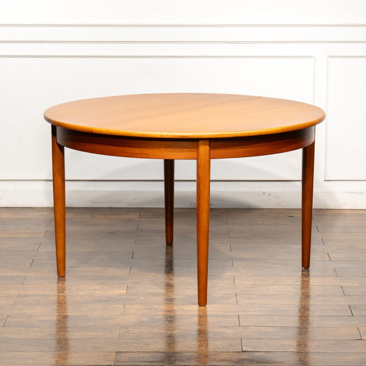 英国【Jentique ジェンティーク】洗練されたデザイン エクステンション ラウンド ダイニングテーブル /25G