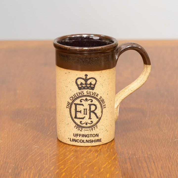 【MADRIGAL マドリガル】エリザベス2世 即位25周年 記念マグカップ /25G-1