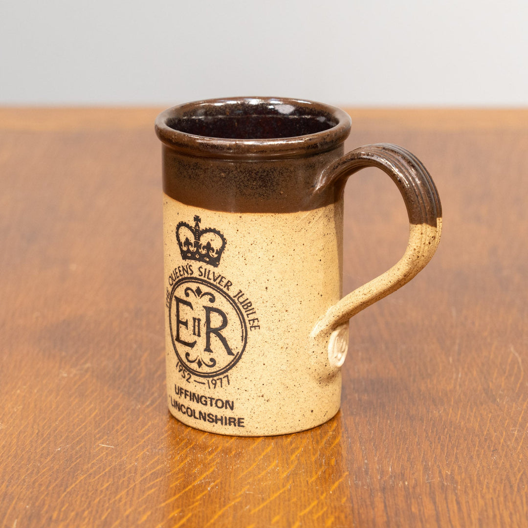 【MADRIGAL マドリガル】エリザベス2世 即位25周年 記念マグカップ /25G-1