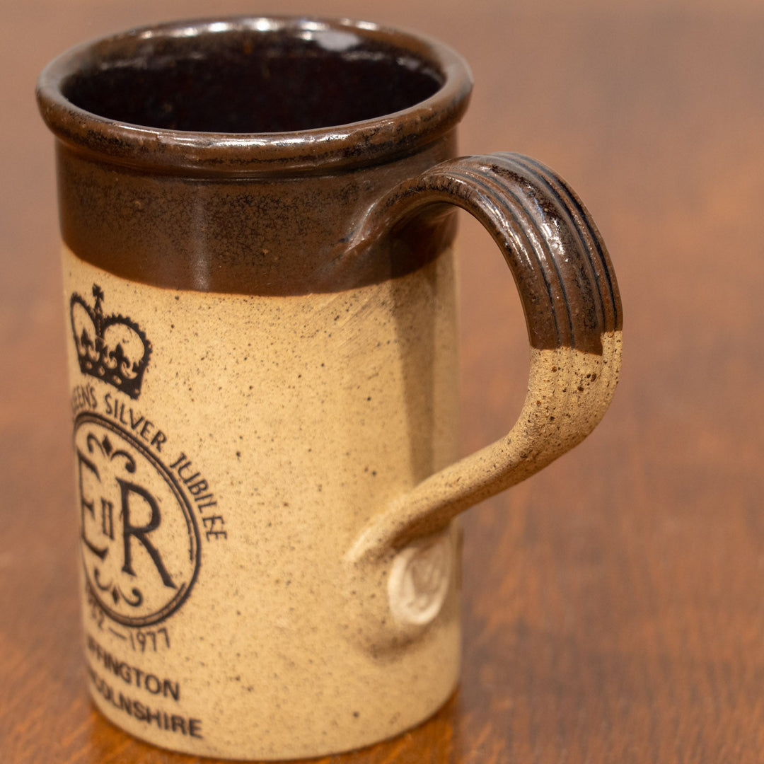 【MADRIGAL マドリガル】エリザベス2世 即位25周年 記念マグカップ /25G-1