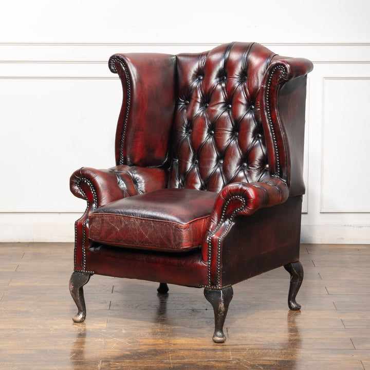 英国伝統スタイル マルーンレッド チェスターフィールド ウィングバックソファ /25G