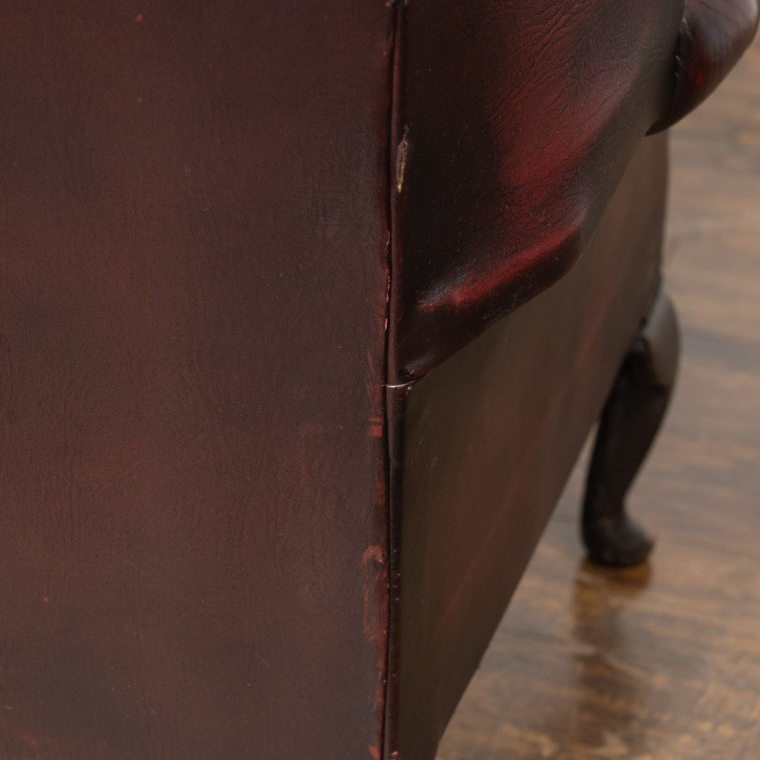 英国伝統スタイル マルーンレッド チェスターフィールド ウィングバックソファ /25G