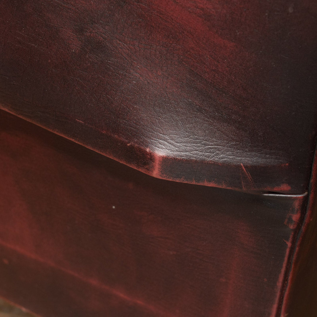 英国伝統スタイル マルーンレッド チェスターフィールド ウィングバックソファ /25G