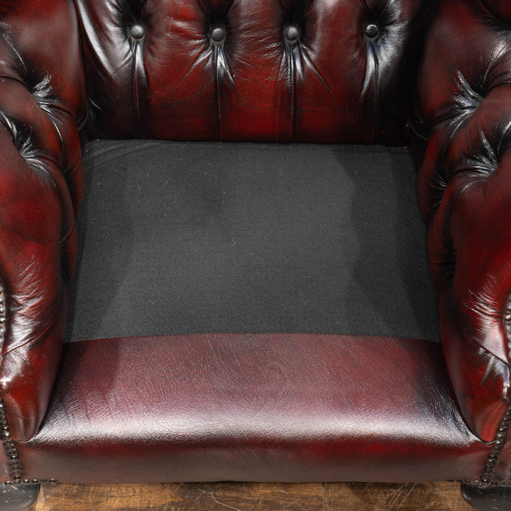 英国伝統スタイル マルーンレッド チェスターフィールド ウィングバックソファ /25G