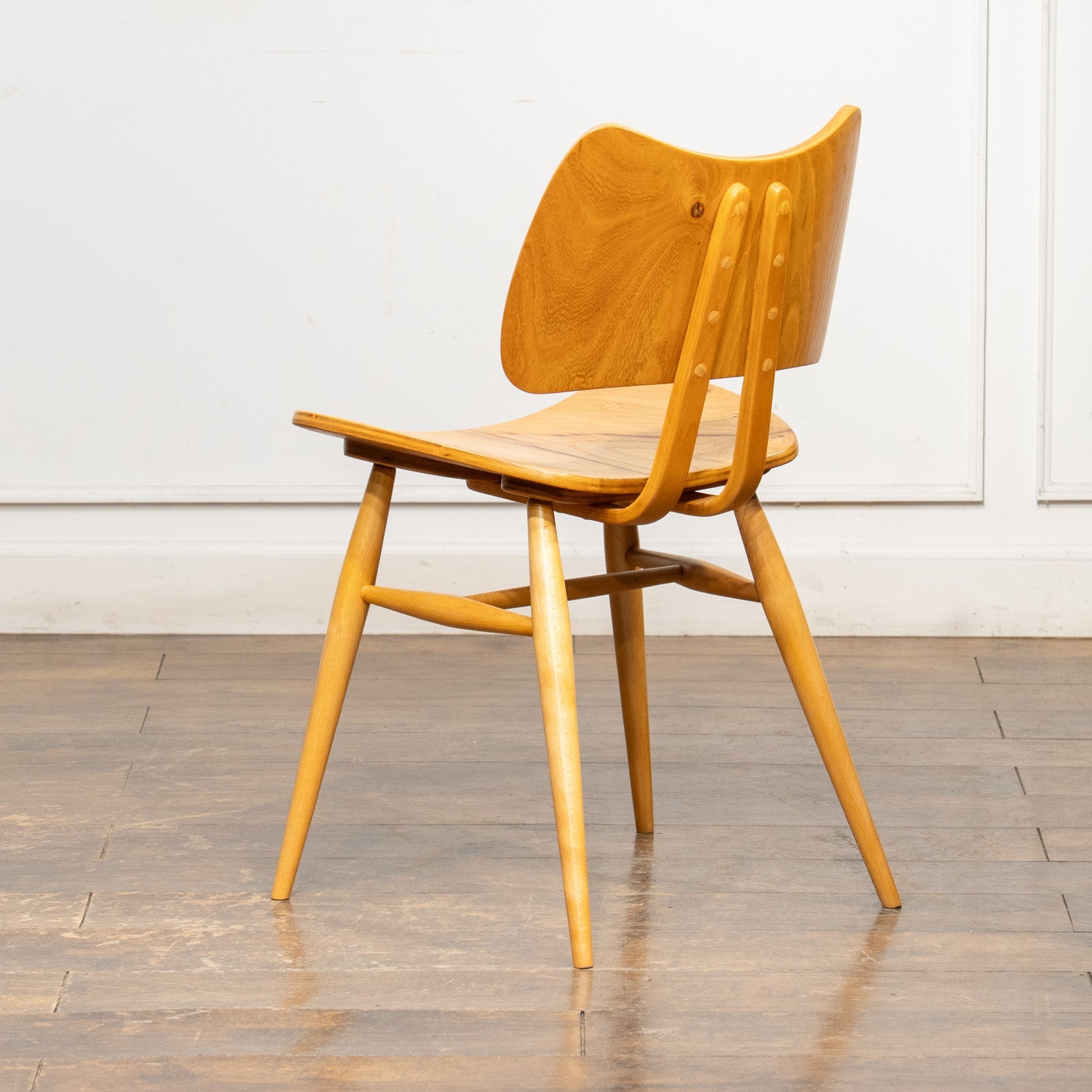 ERCOL(アーコール) バタフライチェア (601) 英国【ERCOL アーコール】蝶の羽を思わせる背もたれが特徴 レアモデル