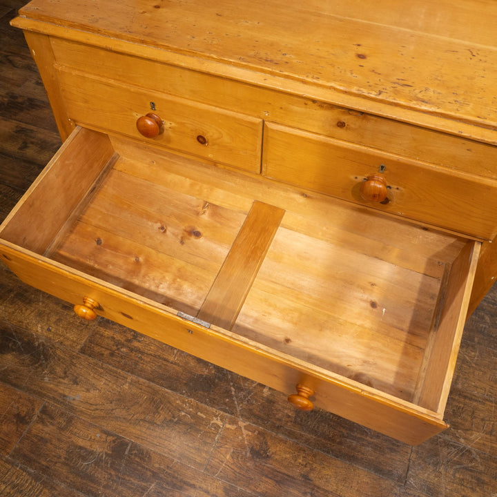 立ち上がりの花柄のタイルが可愛らしい パイン 3段 チェスト /25G