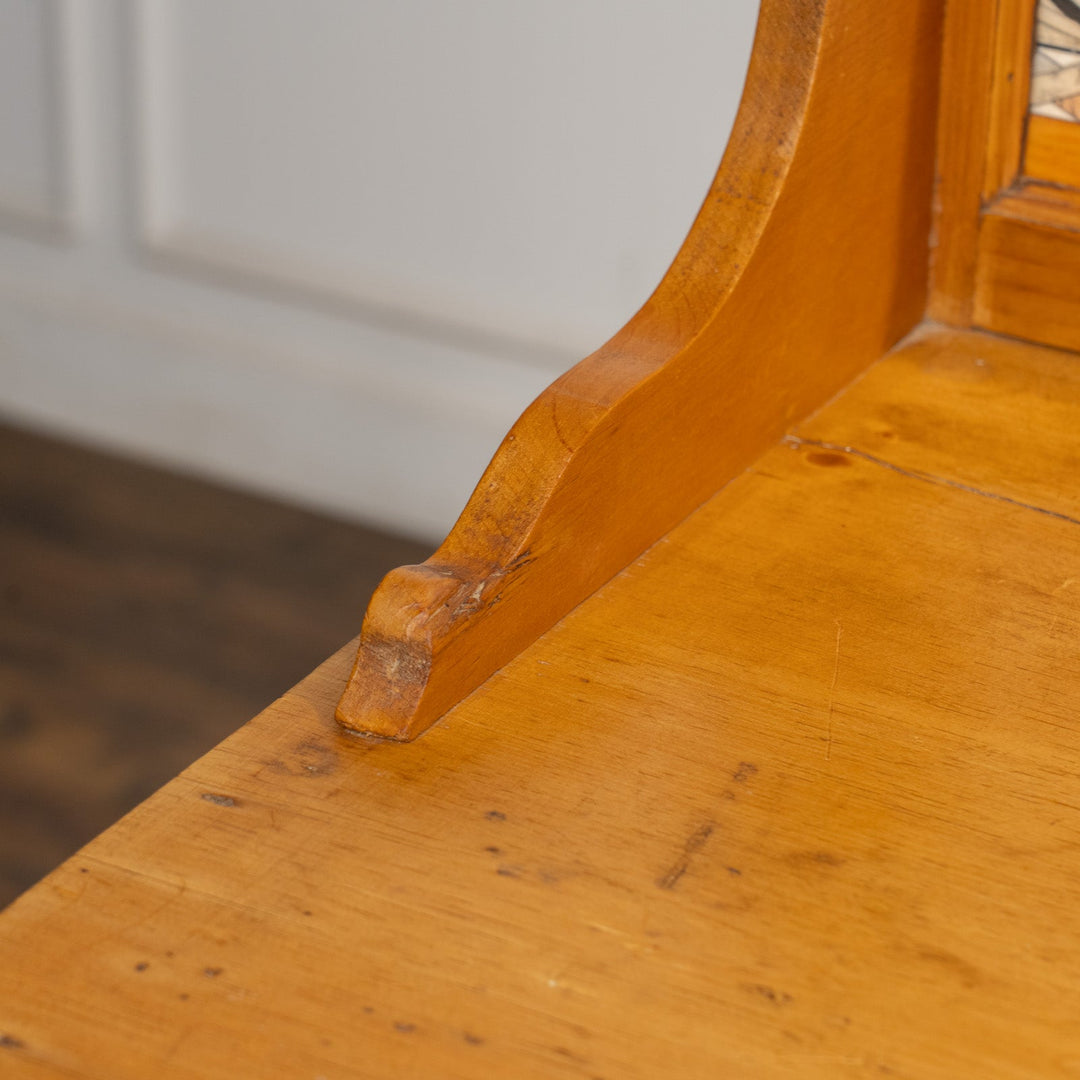 立ち上がりの花柄のタイルが可愛らしい パイン 3段 チェスト /25G