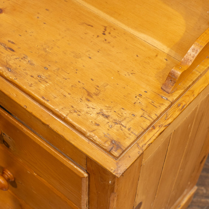 立ち上がりの花柄のタイルが可愛らしい パイン 3段 チェスト /25G