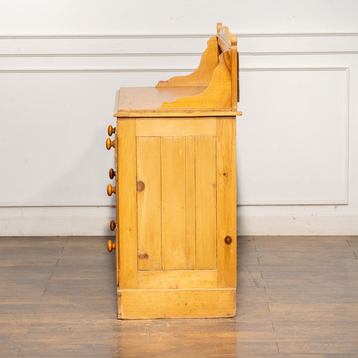 立ち上がりの花柄のタイルが可愛らしい パイン 3段 チェスト /25G