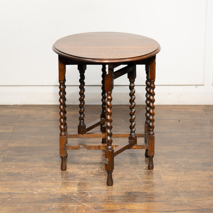 オーク材の虎斑模様や優美なツイストレッグが魅力 ゲートレッグ 折りたたみテーブル /25G-A