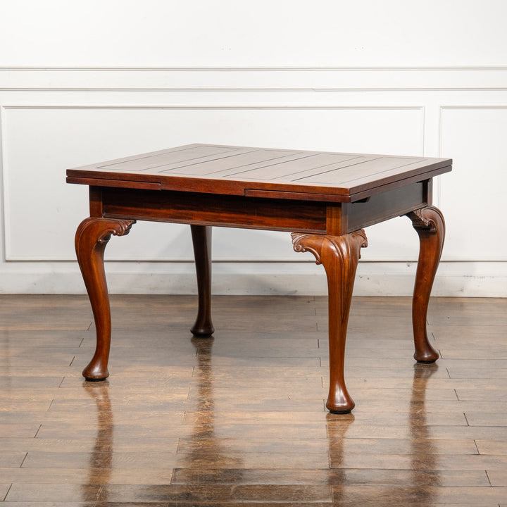 カブリオールレッグの膝の装飾が華やか ドローリーフ 伸長式ダイニングテーブル /25G