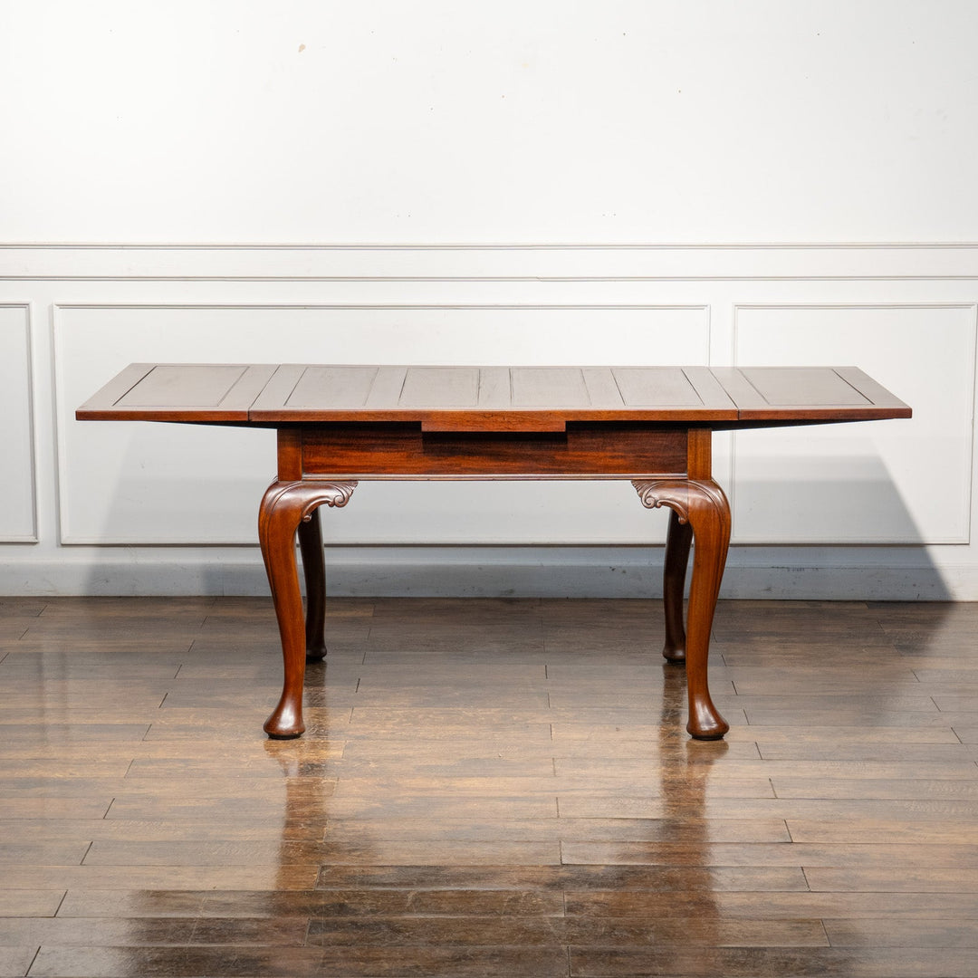 カブリオールレッグの膝の装飾が華やか ドローリーフ 伸長式ダイニングテーブル /25G