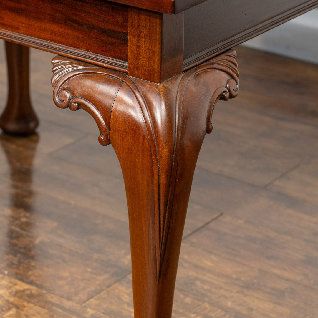 カブリオールレッグの膝の装飾が華やか ドローリーフ 伸長式ダイニングテーブル /25G