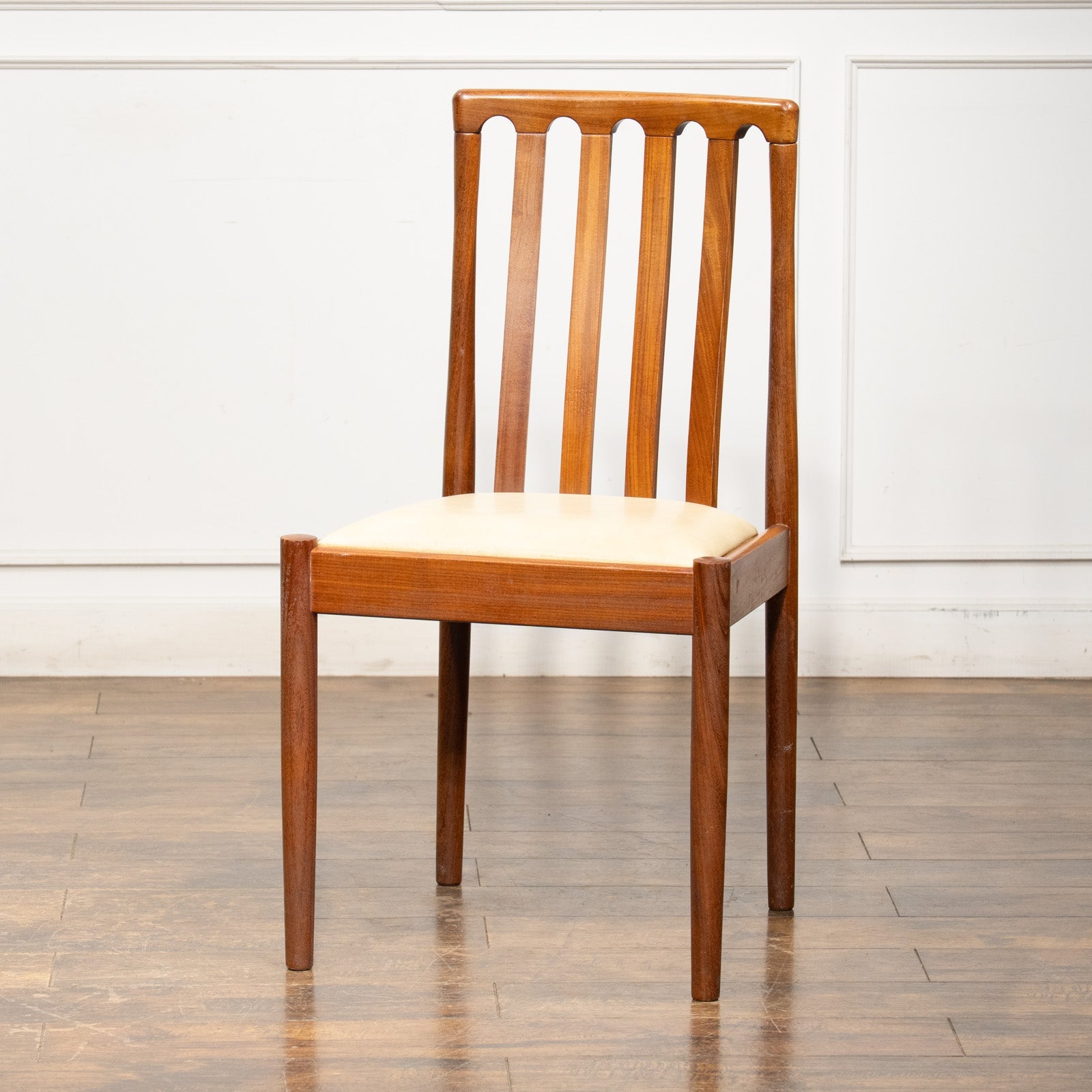 アンティークチェア・ヴィンテージチェア通販｜英国・北欧の名作椅子を