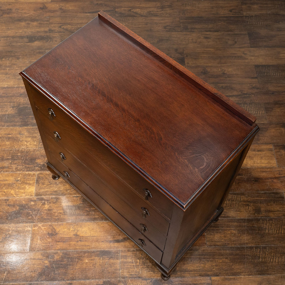 すっきりしたシルエットにカブリオールレッグが上品 オーク 4段チェスト /25G