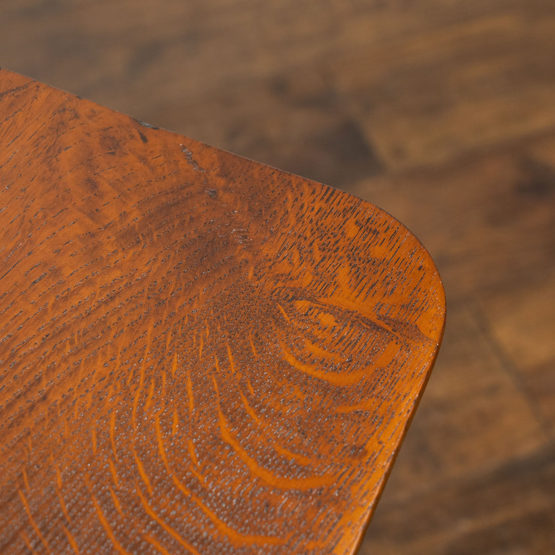 クラシカルなフォルムにツイスト装飾が美しい オーク ドロップリーフ ティートローリー /25G