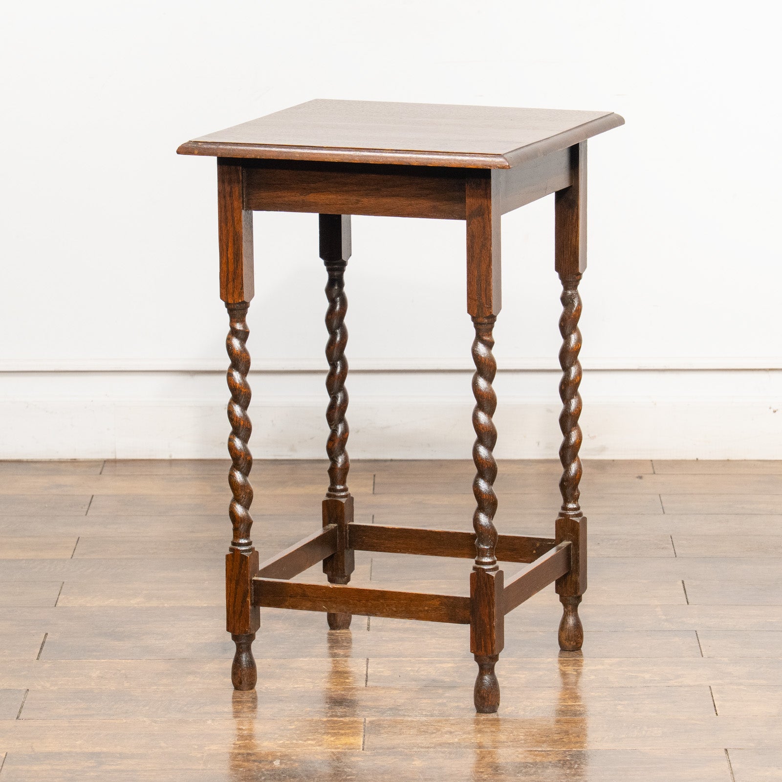 英国アンティーク家具｜クラシカル・ヴィンテージの名作家具を豊富に