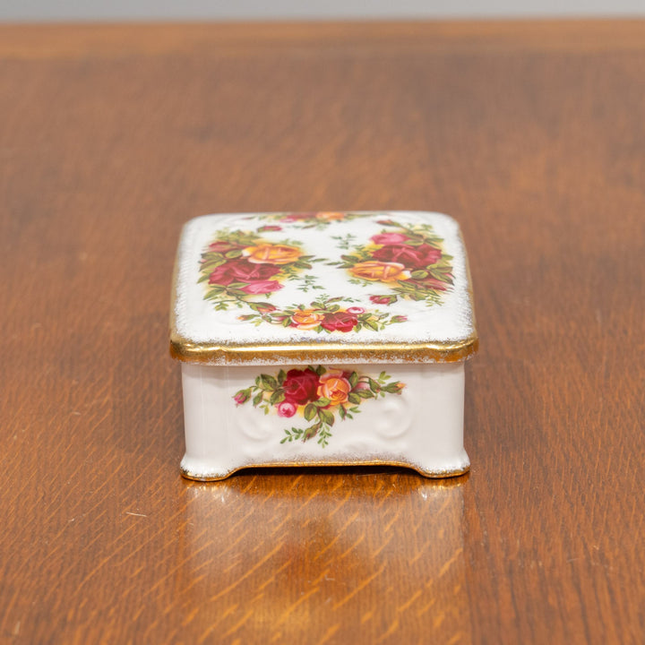 【ROYAL ALBERT ロイヤルアルバート Old Country Roses オールドカントリーローズ】トリンケットボックス /25G