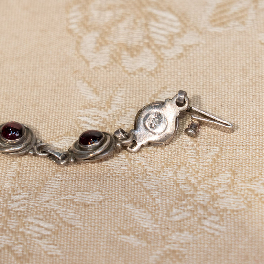 幻想的な深紅の柘榴石が華やか シルバー ガーネット ブレスレット /25G