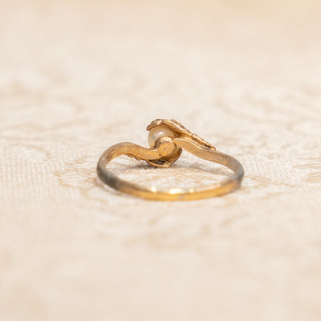 一粒パールに曲線の葉のモチーフがエレガント アンティークリング /25G