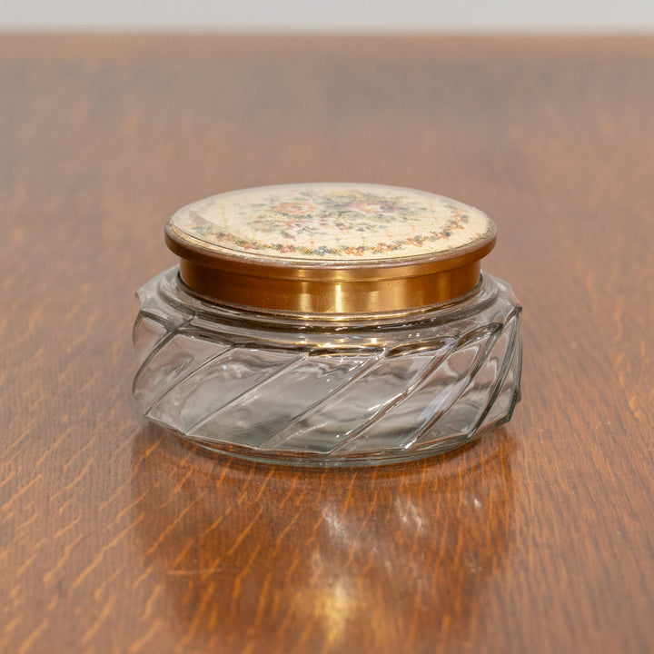 蓋に繊細なプチポワン刺繍をあしらった ガラス トリンケットボックス /25G-B