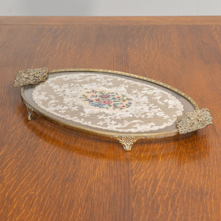 繊細な透かし装飾のフレームにプティポワンの刺繍が可憐 オーバル ドレッシングトレイ /25G-B