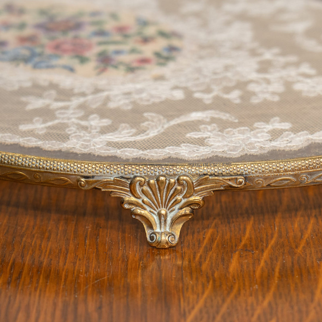 繊細な透かし装飾のフレームにプティポワンの刺繍が可憐 オーバル ドレッシングトレイ /25G-B