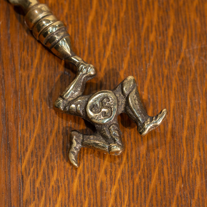 伝統的な文様の三脚巴 トリスケリオンモチーフ 真鍮製 ペーパーナイフ /25G