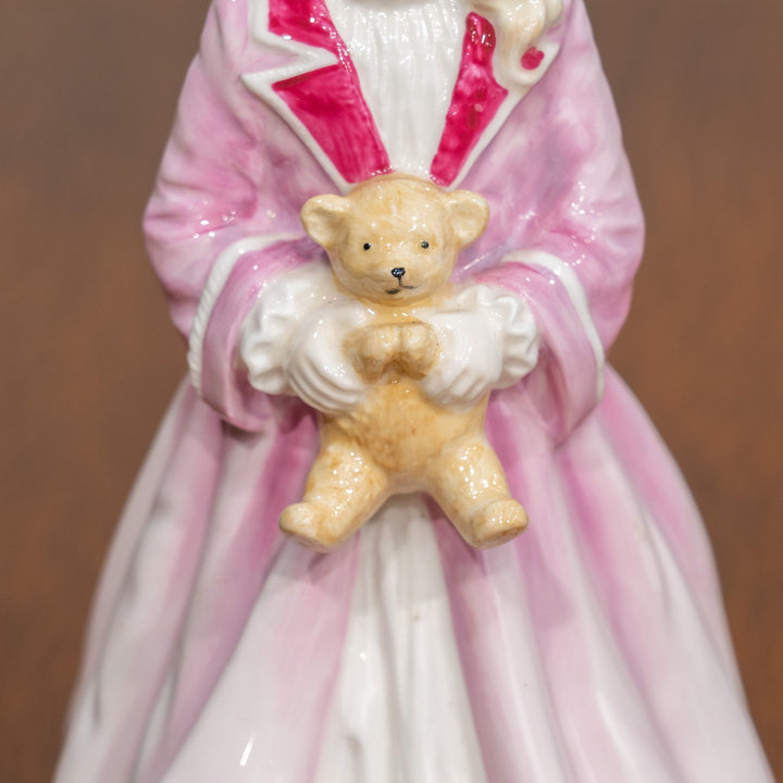 【ROYAL DOULTON ロイヤルドルトン FAITH フェイス】世界で9,500体の限定生産品 チャリティー フィギュリン /25G