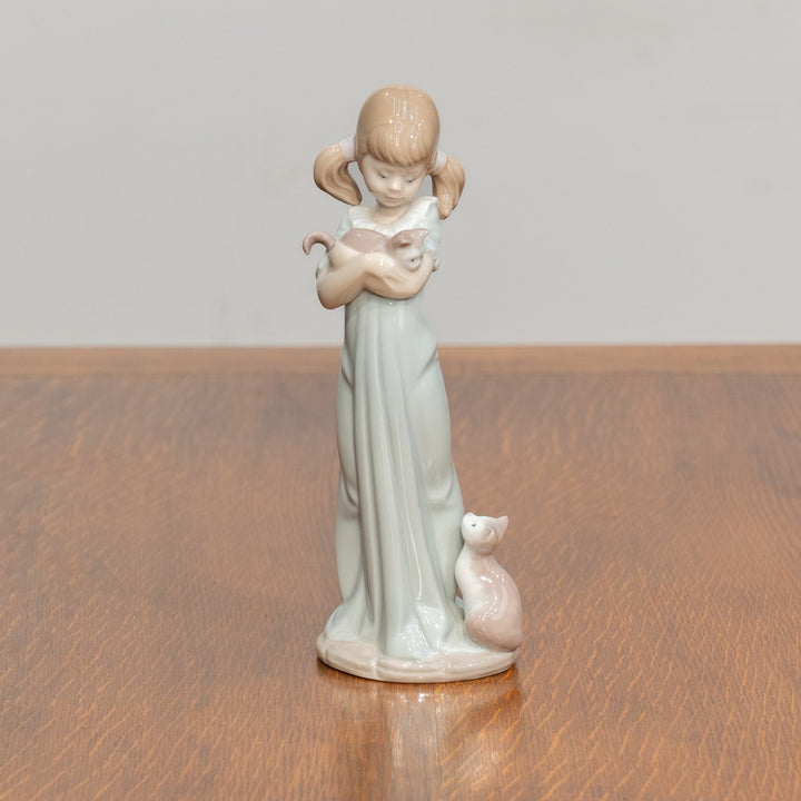 【LLADRO リヤドロ Don't Forget Me 私を忘れないで】少女と見つめる猫 フィギュリン /25G