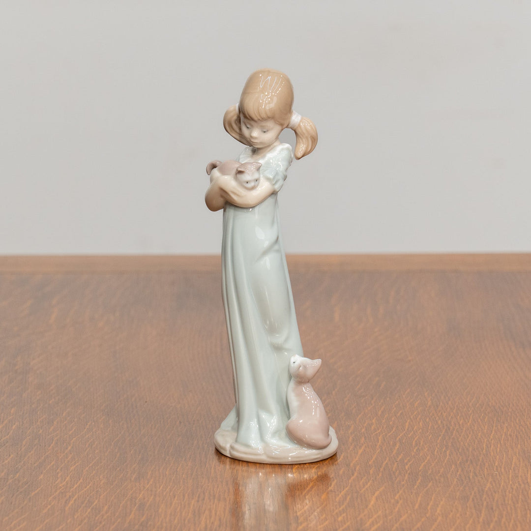 【LLADRO リヤドロ Don't Forget Me 私を忘れないで】少女と見つめる猫 フィギュリン /25G
