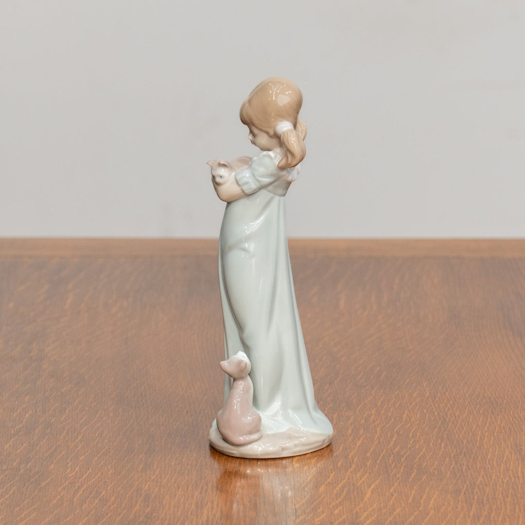 【LLADRO リヤドロ Don't Forget Me 私を忘れないで】少女と見つめる猫 フィギュリン /25G