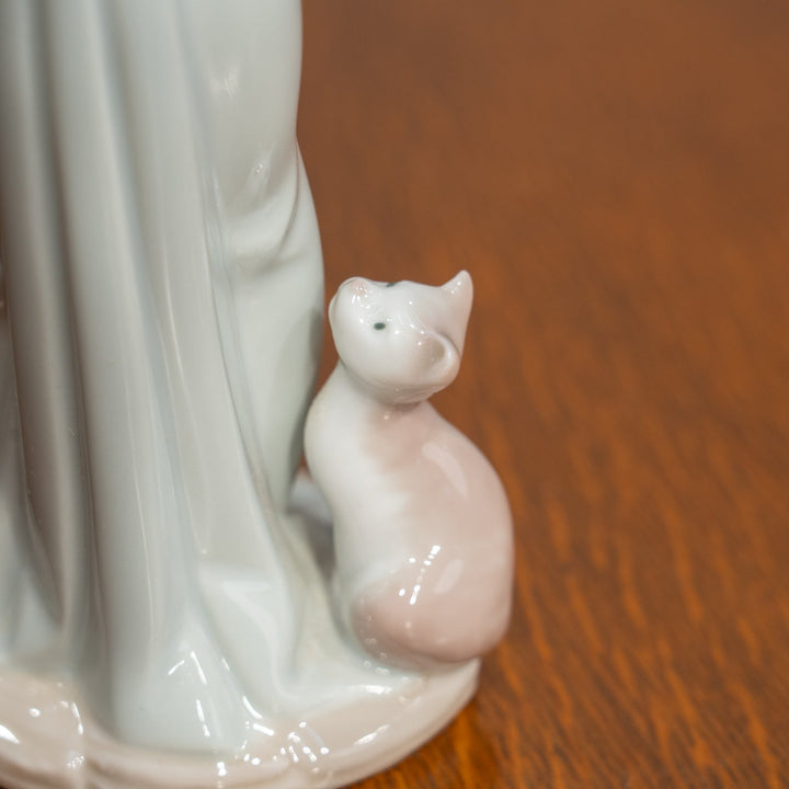 【LLADRO リヤドロ Don't Forget Me 私を忘れないで】少女と見つめる猫 フィギュリン /25G