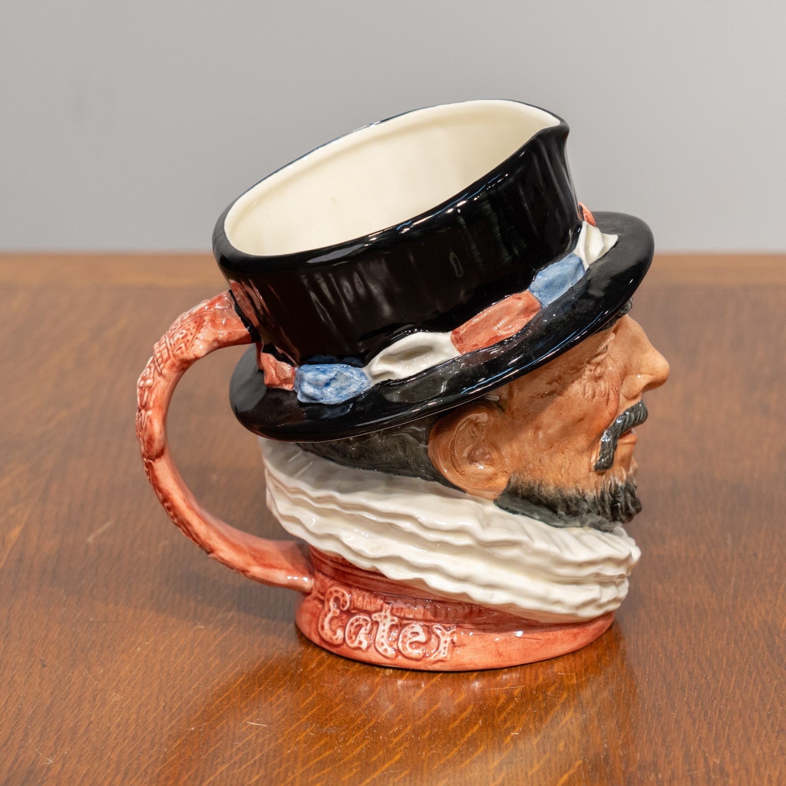 ROYAL DOULTON ロイヤルドルトン Beefeater ビーフィーター