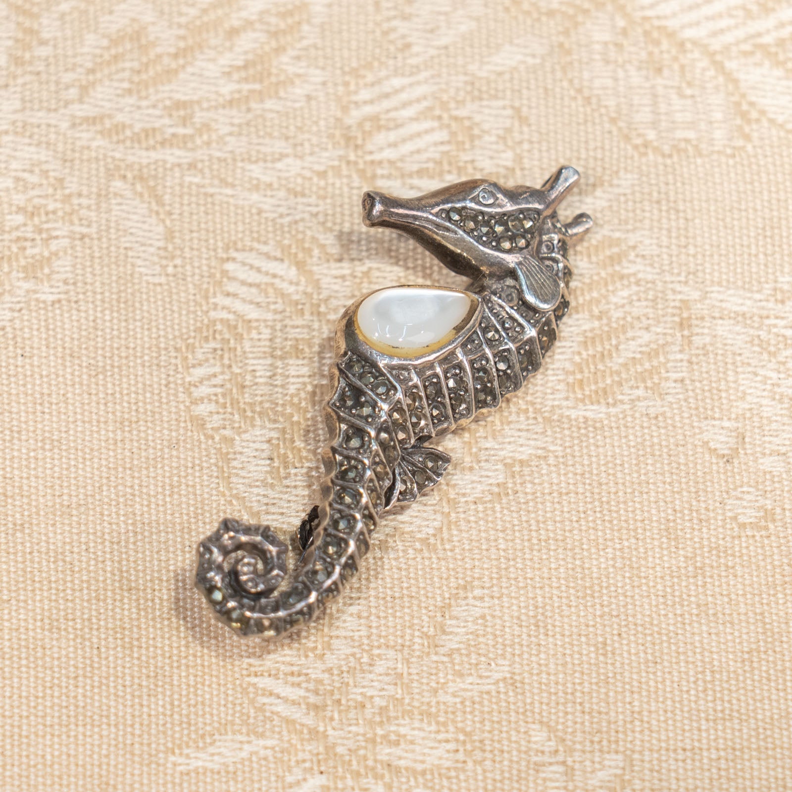 縁起の良いタツノオトシゴを表現 シーホースモチーフ シルバー