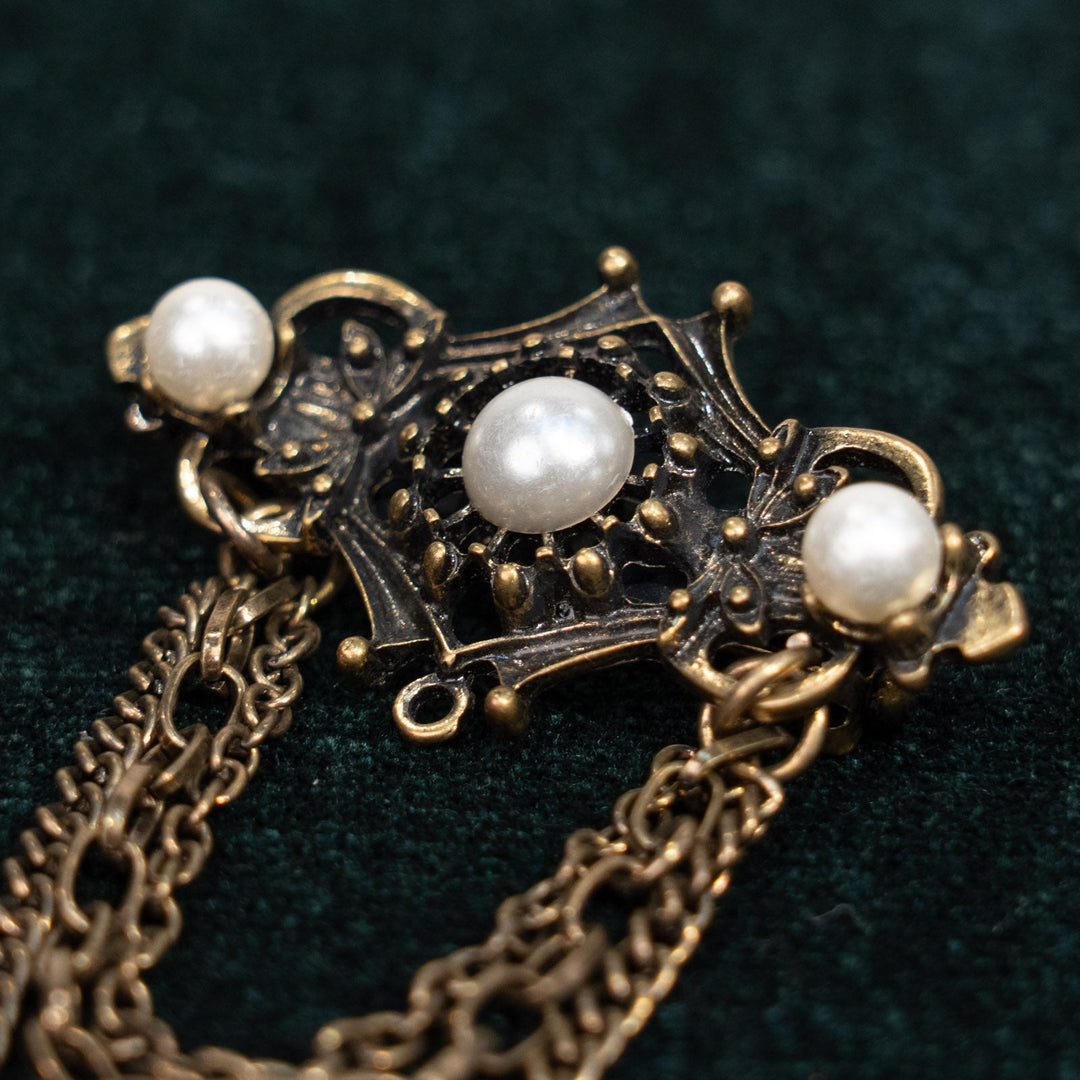 存在感のあるチェーンとパールの組み合わせが華やか アンティークブローチ /25G